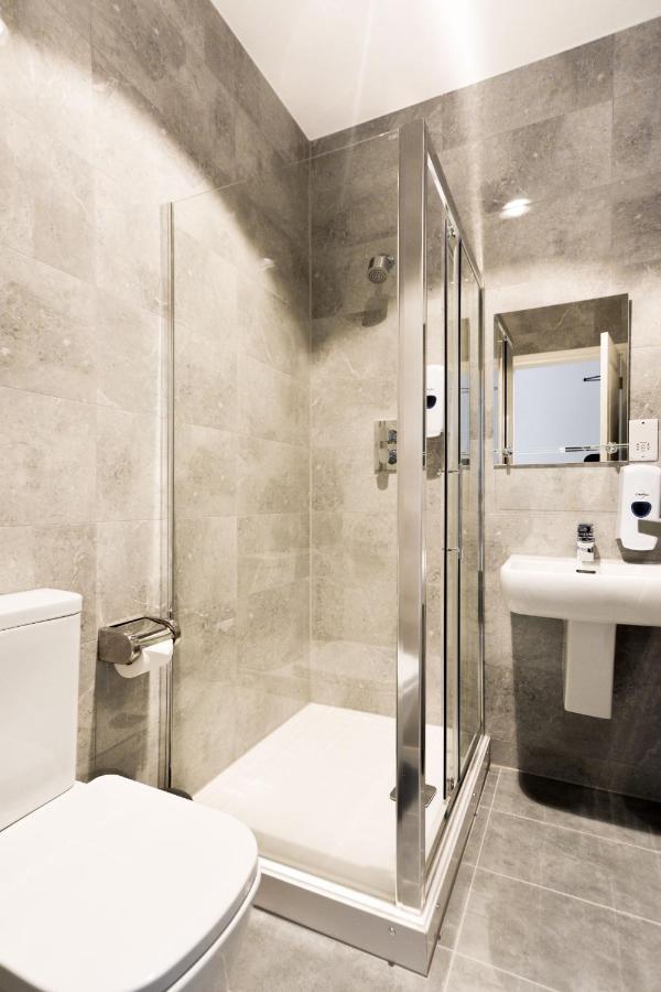 Green View Hotel Near دارتفورد المظهر الخارجي الصورة